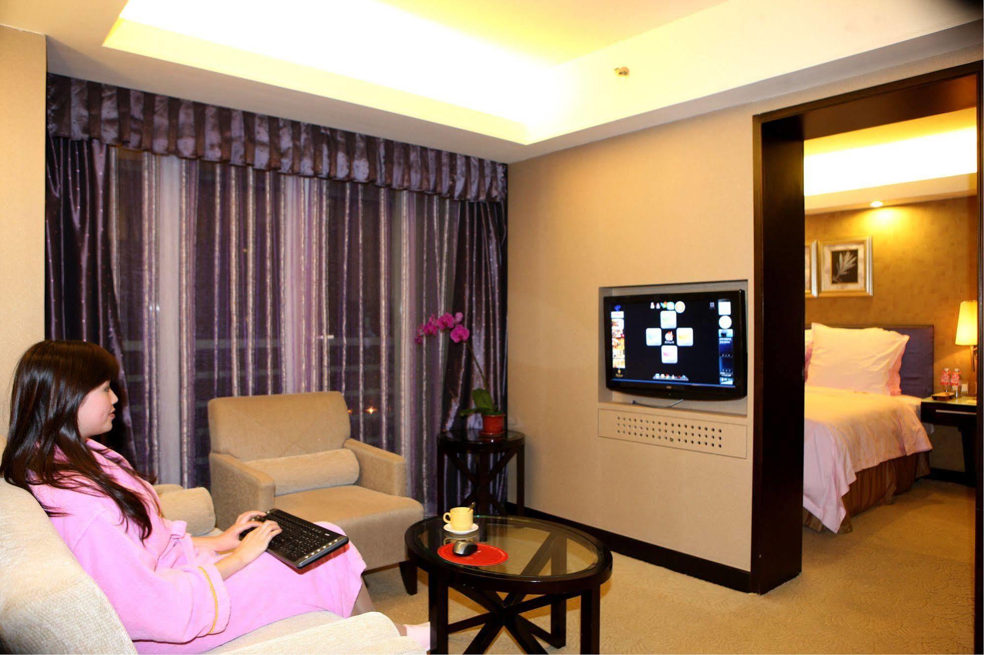 Shenzhen 999 Royal Suites & Towers Bagian luar foto